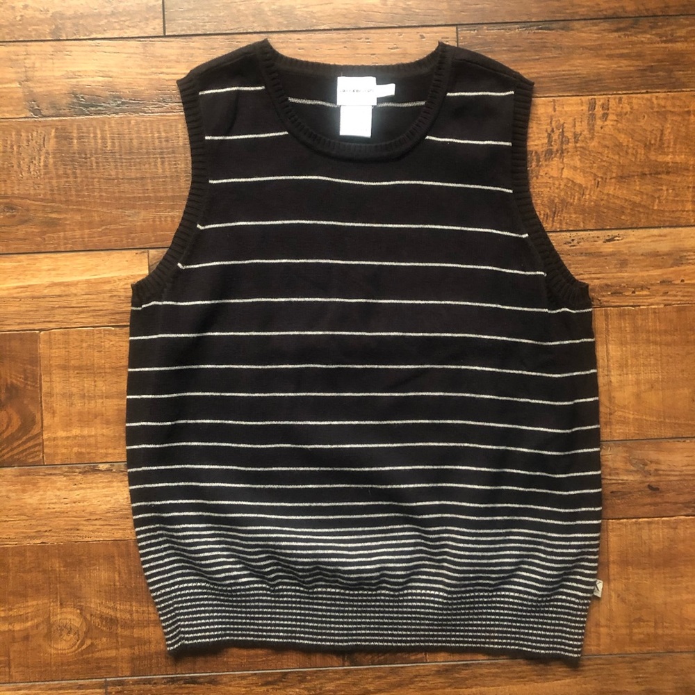 Calvin Klein women’s sleeveless sweater top